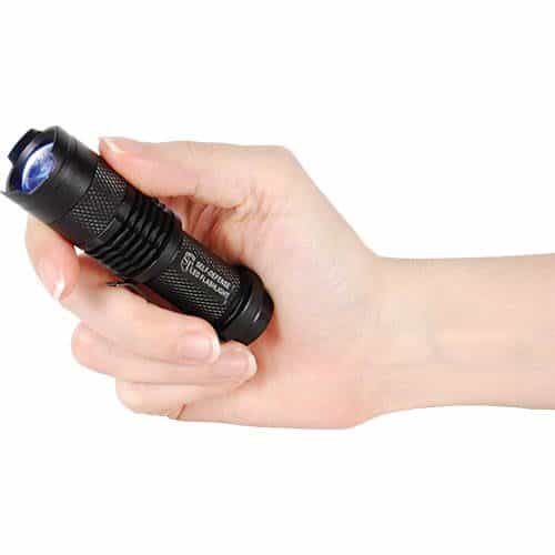 Self Defense Zoomable 1200 Lumen LED Flashlight - Image 4